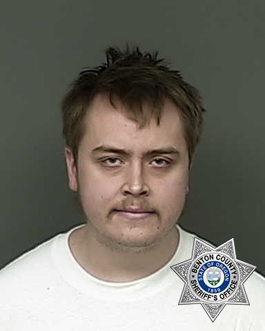22-year-old+Christopher+Strahan+was+arrested+yesterday+for+making+threats+of+violence+over+Twitter+towards+Oregon+State+University+and+the+community.%C2%A0