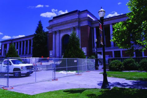 The main entrance to the Memorial Union is closed for leveling and waterproofing.
