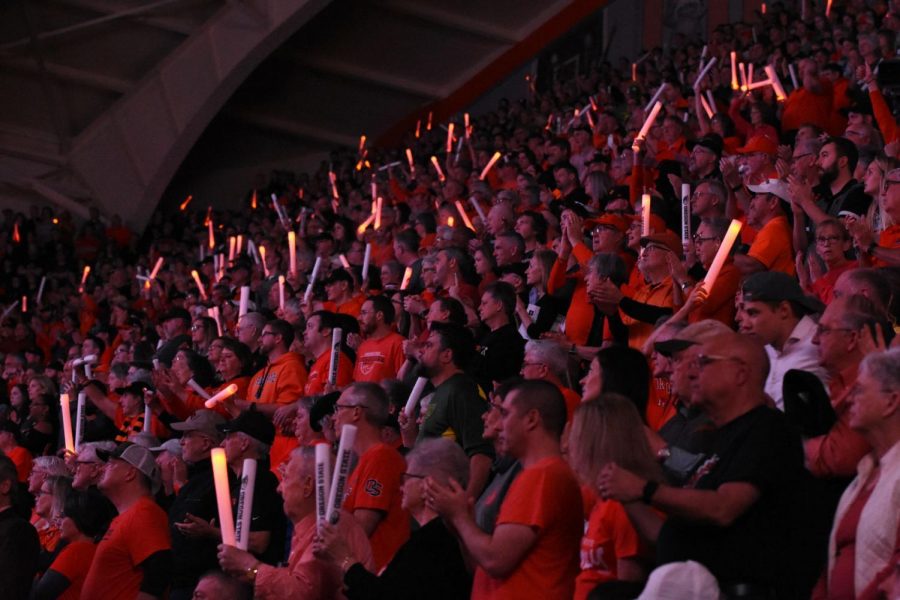 Fans+support+the+OSU+Women%E2%80%99s+Basketball+team+in+their+home+Civil+War+matchup+versus+Oregon+on+Jan.+26.+Gill+Coliseum+hosted+over+9%2C000+fans+for+the+game%2C+including+an+experimental+student+section+for+approximately+400+students.+All+other+students+sat+in+general+admission+designated+sections.Photo+from+Orange+Media+Network+Archives