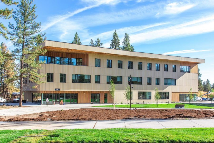 The Tykeson Hall on the OSU Cascades campus. Tykeson Hall is named in honor of the Tykeson family of Bend, Ore. and Eugene, Ore. for their philanthropy and leadership support. It was opened in fall 2016, and contains the majority of classrooms on campus. By Oregon State University - Tykeson Hall, CC BY-SA 2.0.