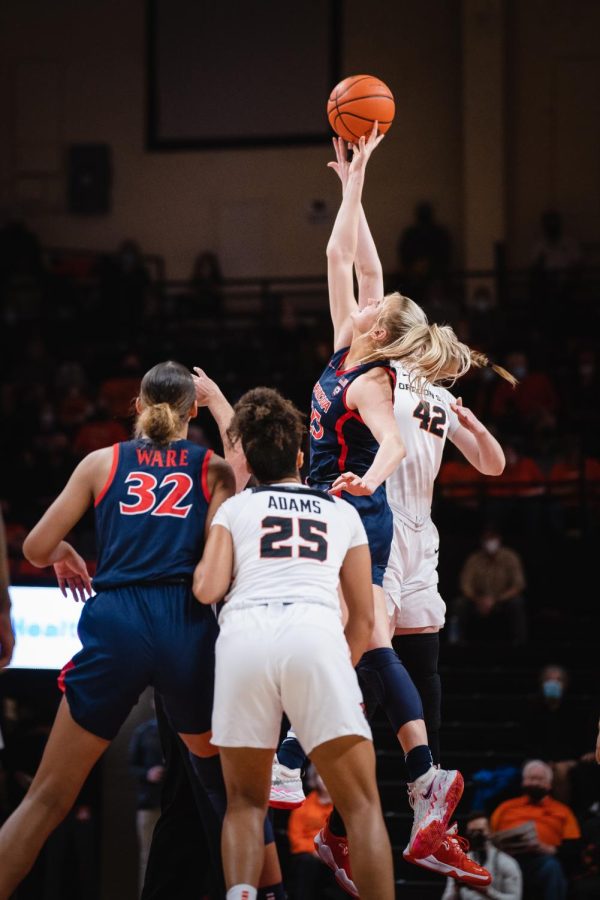 A photo gallery from this weekend in Oregon State sports. The Oregon State womens basketball team got the upset victory over the University of Colorado, Boulder Buffaloes, and won by a score of 69-66 OT on Jan. 17, 2022 in Corvallis, Ore. 