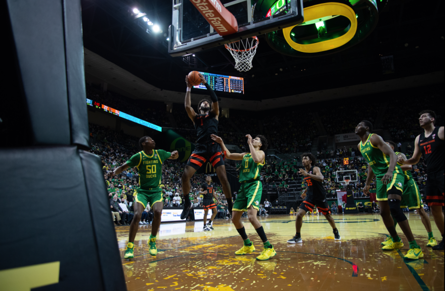 Oregon+State+senior+forward+Maurice+Calloo+securing+the+rebound+against+the+University+of+Oregon+Ducks+in+Eugene%2C+Ore.+on+Jan.+29%2C+2022.+While+Calloo+finished+with+9+points+and+played+21+minutes%2C+the+Beaver+still+lost+to+the+Ducks+by+a+score+of+78-56.+