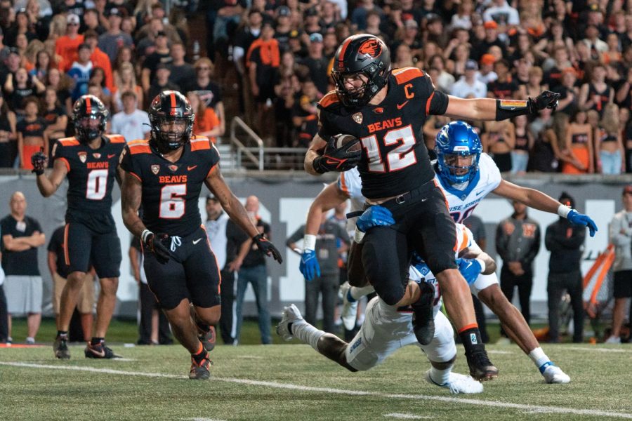 Senior%2C+Jack+Colletto%2C+runs+it+in+for+a+touchdown+against+Boise+State+on+Sep+3+inside+of+Reser+Stadium.+Colletto+scored+the+game-winning+touchdown+in+the+Beavers+game+against+Fresno+State