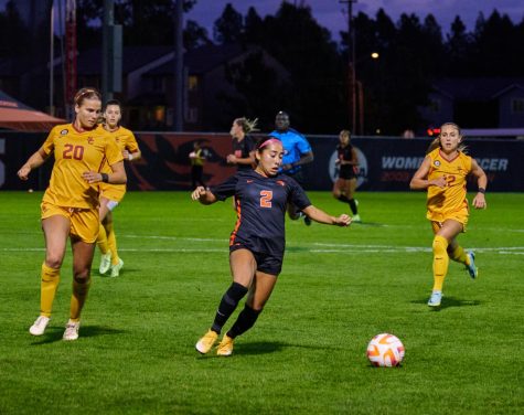 Oregon State University (OSU) women’s soccer player, Valerie Tobias , dribbles the ball through University of Southern California (USC) opponents on Sept. 29, 2022. OSU’s women’s soccer faced off USC’s team on Sept. 29 with a final score of OSU 1, USC 5.