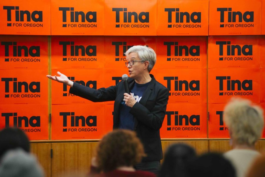 Democratic+candidate+for+Governor+of+Oregon%2C+Tina+Kotek+speaks+to+a+crowd+of+students+and+community+members+at+the+Oregon+State+Memorial+Ballroom+on+Monday+in+Corvallis+Kotek+answered+questions+from+students+addressing+multiple+pertinent+issues+including+abortion+access+and+climate+change.