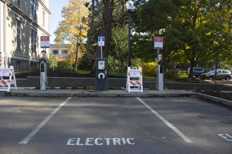 Blink+Charging+Stations+for+electric+vehicles+located+between+Fairbanks+Hall+and+the+Asian-American+Pacific+Islander+Culture+Center+at+Oregon+State+University%E2%80%99s+Corvallis+Campus+in+Oregon%2C+photographed+on+June+10th%2C+2022.+These+sustainable+chargers+are+open+to+use+for+those+holding+parking+permits+for+the+specific+lot.