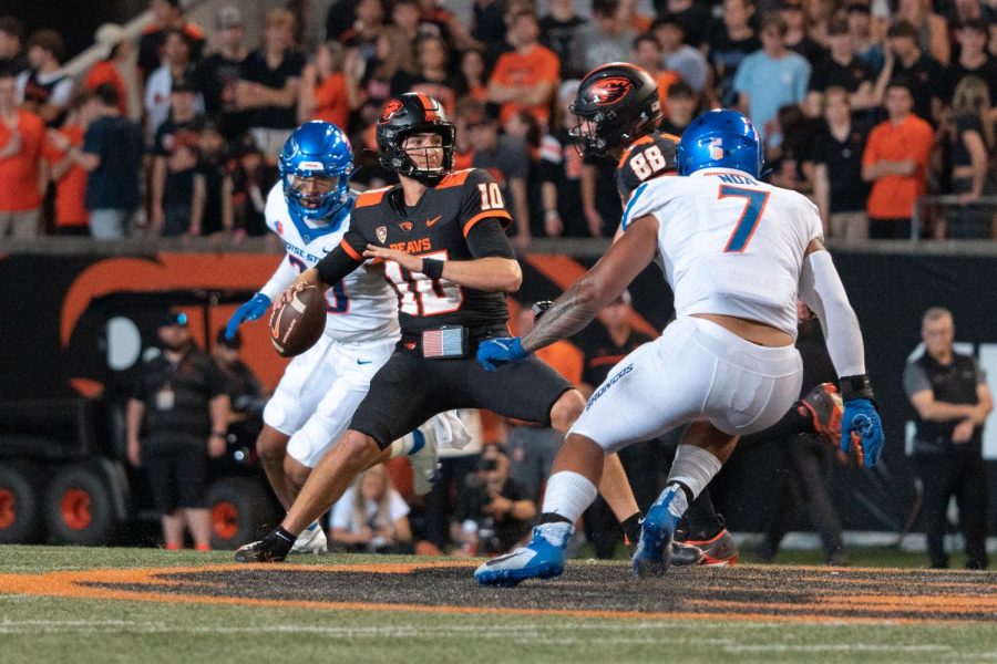 Quarterback+Chance+Nolan+steps+back+to+deliver+a+pass+against+Boise+State+on+Sept.+3+in+Reser+Stadium+for+this+seasons+home-opener+game.+Nolan+enters+the+transfer+portal+with+at+least+one+more+year+of+eligibility+left.