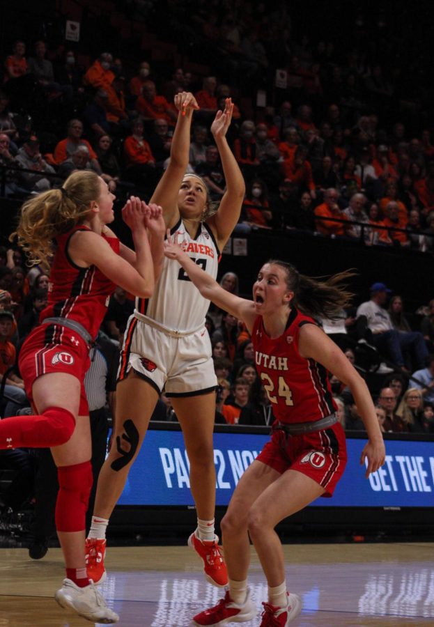 Talia Von Oelhoffen shoots a basket against the Utah Utes on February 3rd at Gill Coliseum in Corvallis, OR. OSU lost with a score of 73-75 after going into overtime against Utah.