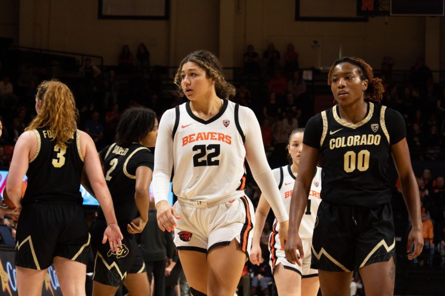 Sophomore guard Talia Von Oelhoffen moves around the Colorado defense in the prior matchup that happened between the two teams in Gill Coliseum on Feb. 5. The Beavers were without Oelhoffen for the PAC-12 Tournament as well as games prior to the seasons end.