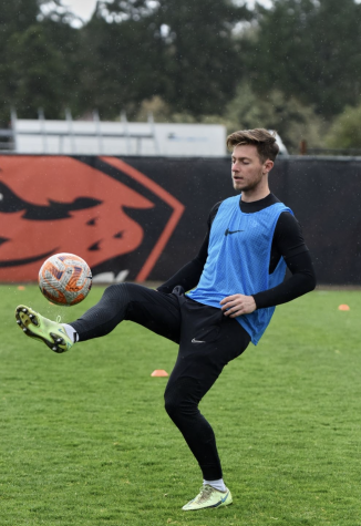 Senior Zach Lame juggles the ball during a training session with the mens soccer team of Oregon State early in the month of April.