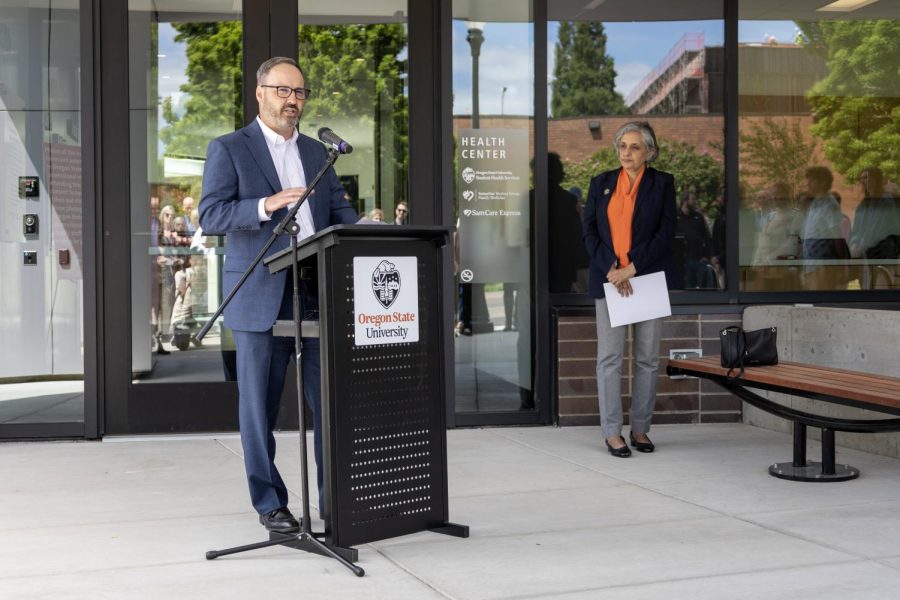 Doug Boysen (left), president and CEO of Samaritan Health Services, gives a speech to introduce the new Health Center after Jayathi Murthy’s speech on May 23 in front of the new center located on the southwest side of campus. The new Health Center is in collaboration with Student Health Services and Samaritan Health Services.