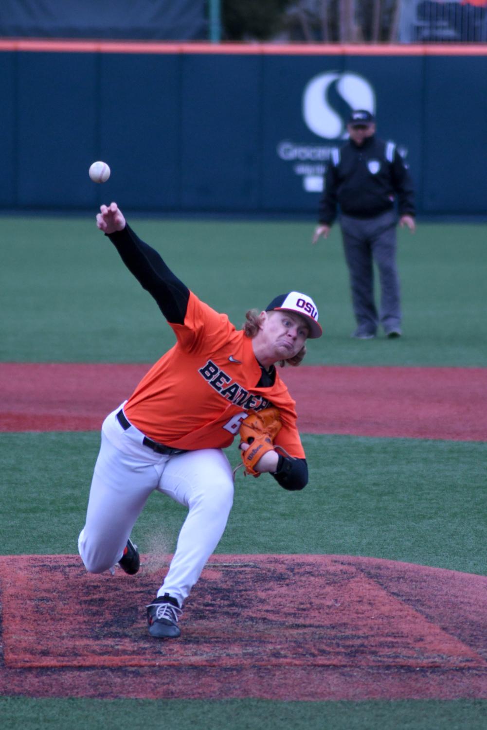 Oregon State edges Tigers, forces elimination game