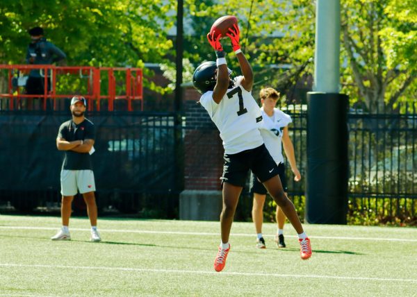 Wide receiver Silas Bolden (#7) catches a pass during individual position drills  during day one of Oregon State Football’s fall training camp on Aug 3, 2023. Bolden was one of Oregon States top receivers last season. 