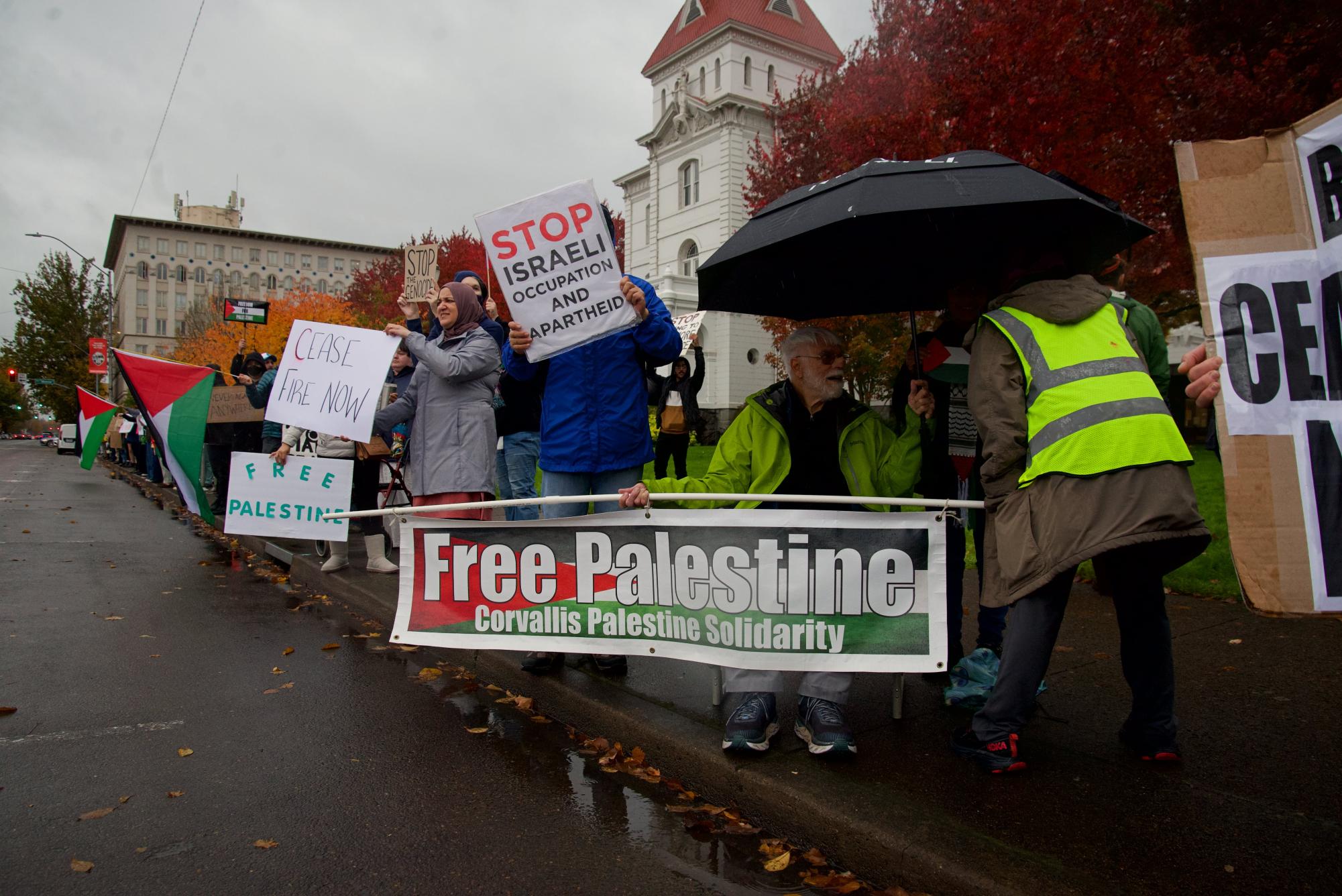 Free Palestine protest on Saturday, Nov. 4 in downtown Corvallis outside of the Benton County Courthouse.