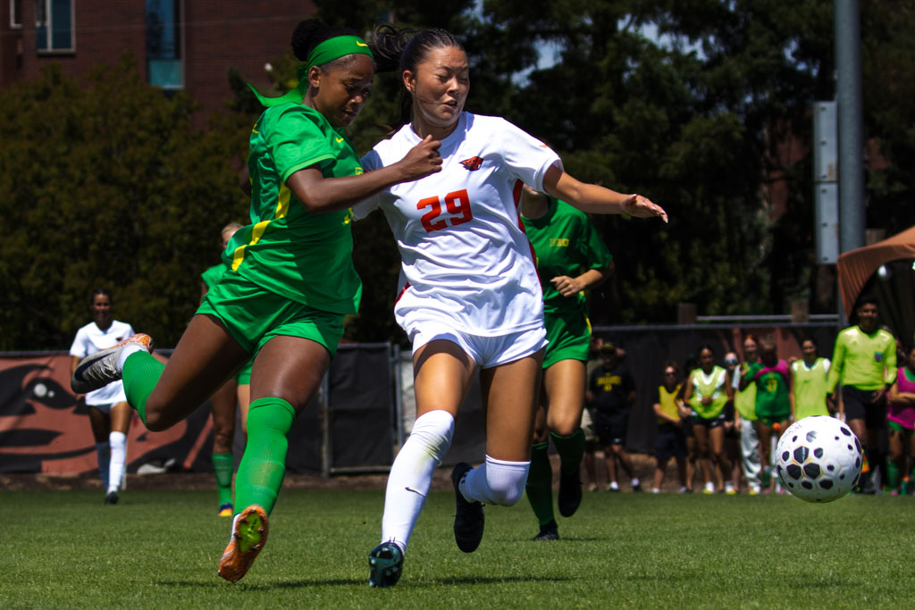 2250806-LisaDoles-Soccer exhibition v. Oregon-10